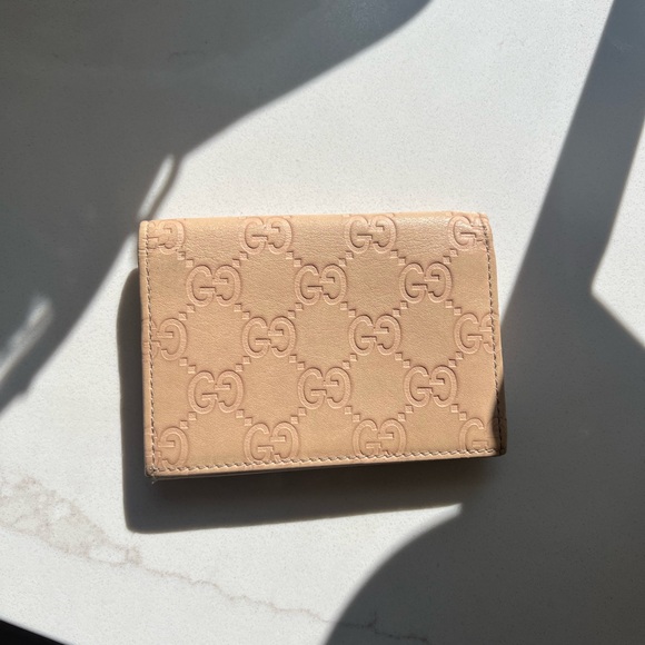 Gucci Beige Wallet with Gold Heart Logo - Picture 2 of 4